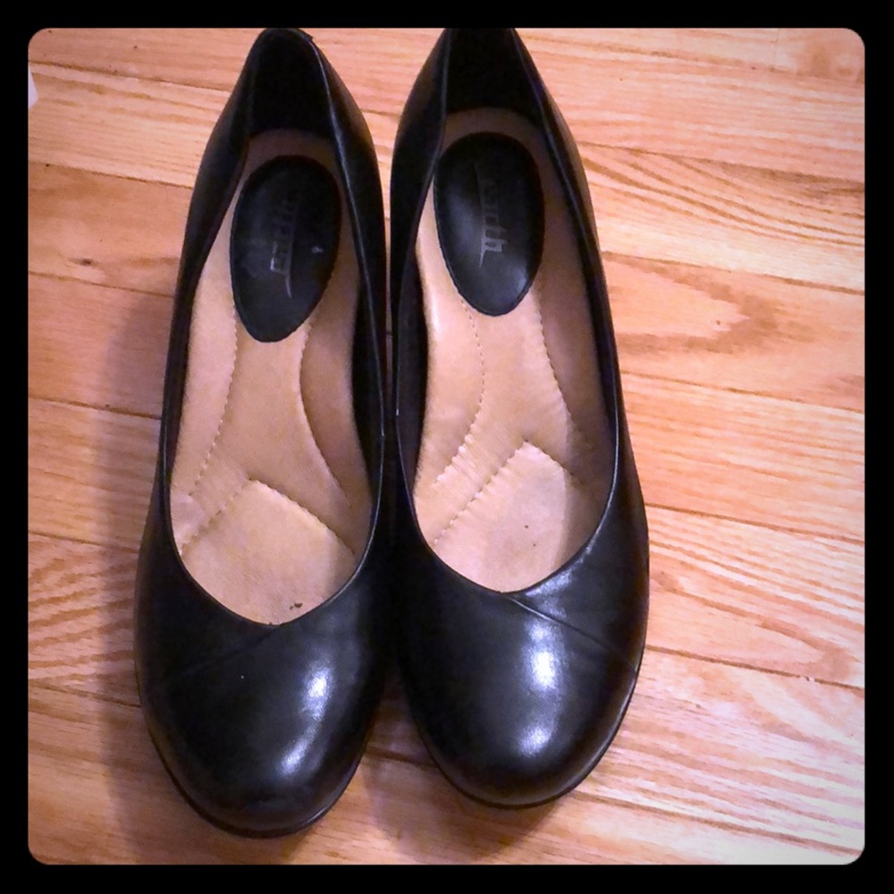 Earth “Tamarack” black pumps sz 9B